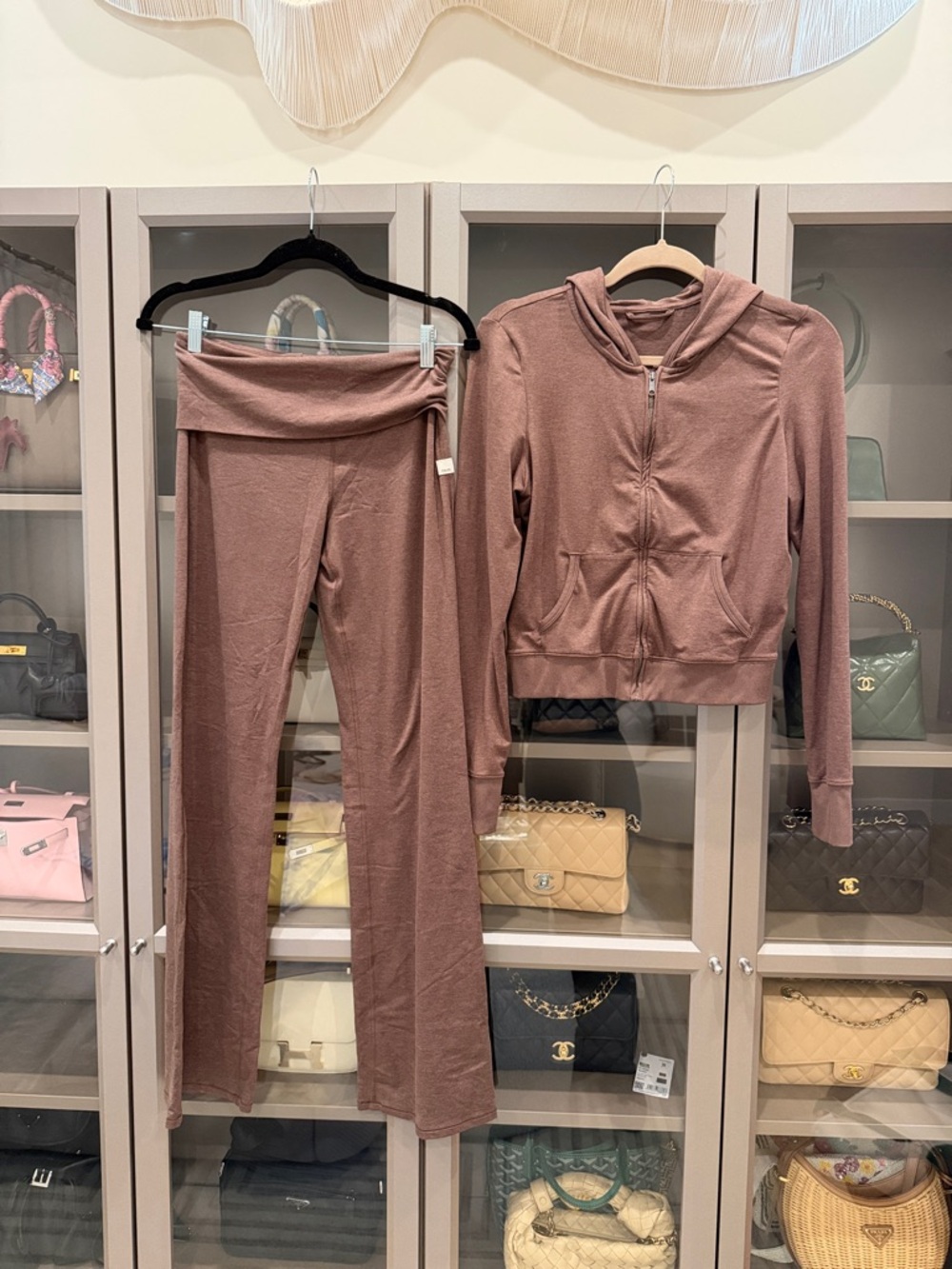 Vuori Halo Mini Full Zip Jacket + Foldover Pant in Sable Heather